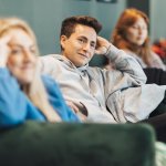 Group Therapy or Individual Therapy? How to Choose the Right Option